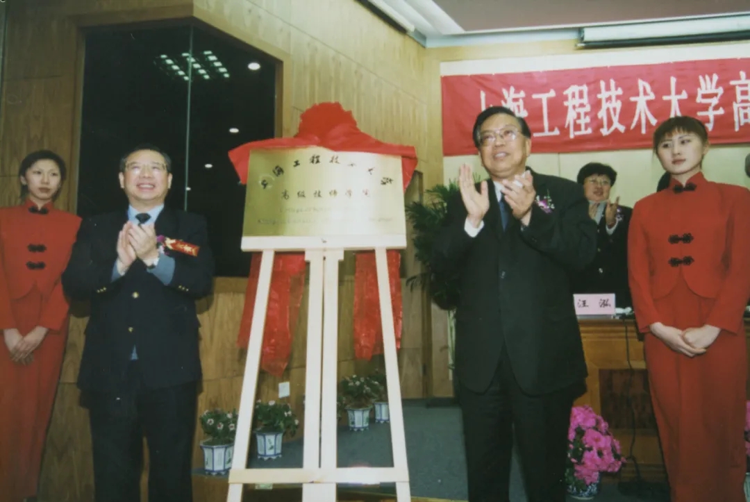 004.jpg 图片